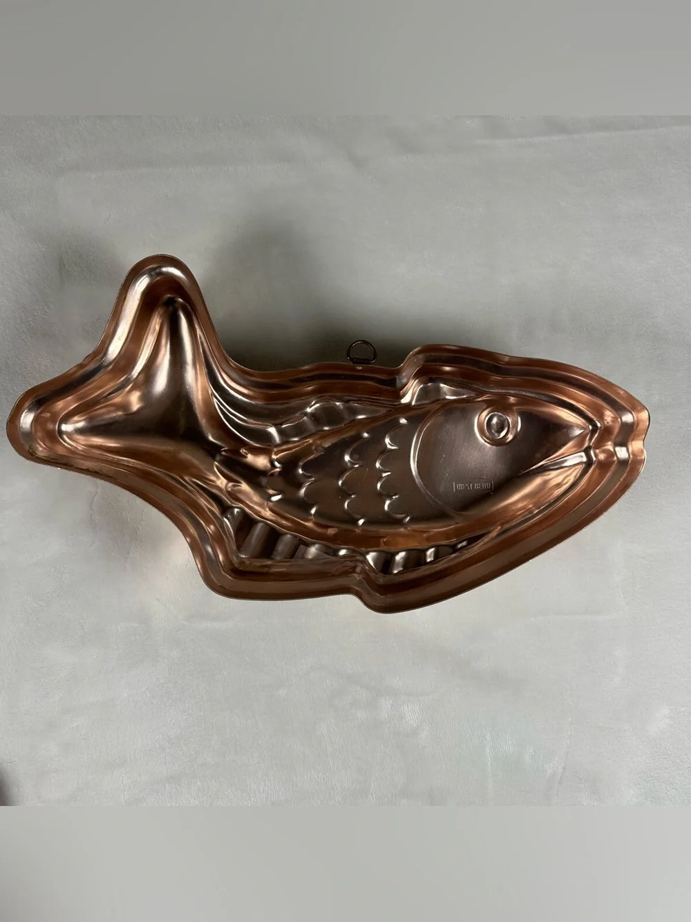Fish-Shaped Copper-Tone Cake Mold • Decorative Bakeware